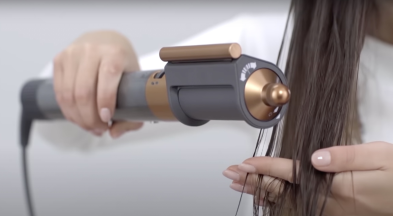 Dyson Airwrap™ стайлерімен алғашқы шаш сәндеу қадамдарын жасаңыз
